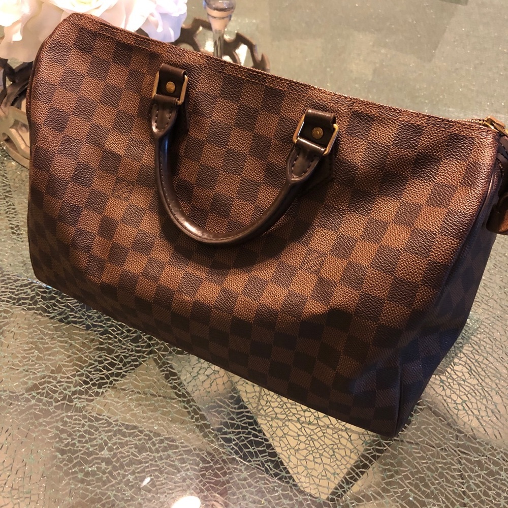 LV Speedy 35. Authentic. Dust bag, lock and 2 keys